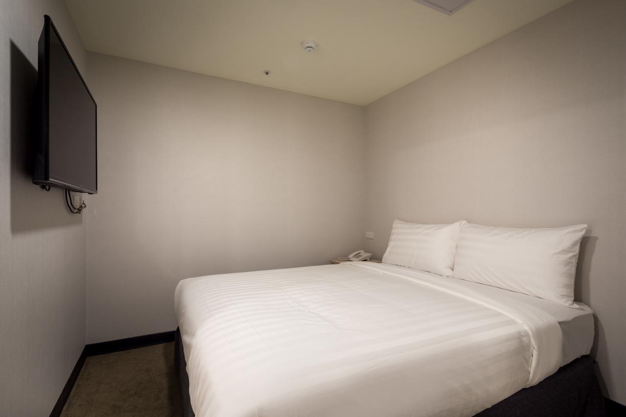 Urhome Hotel Taipei Exterior photo